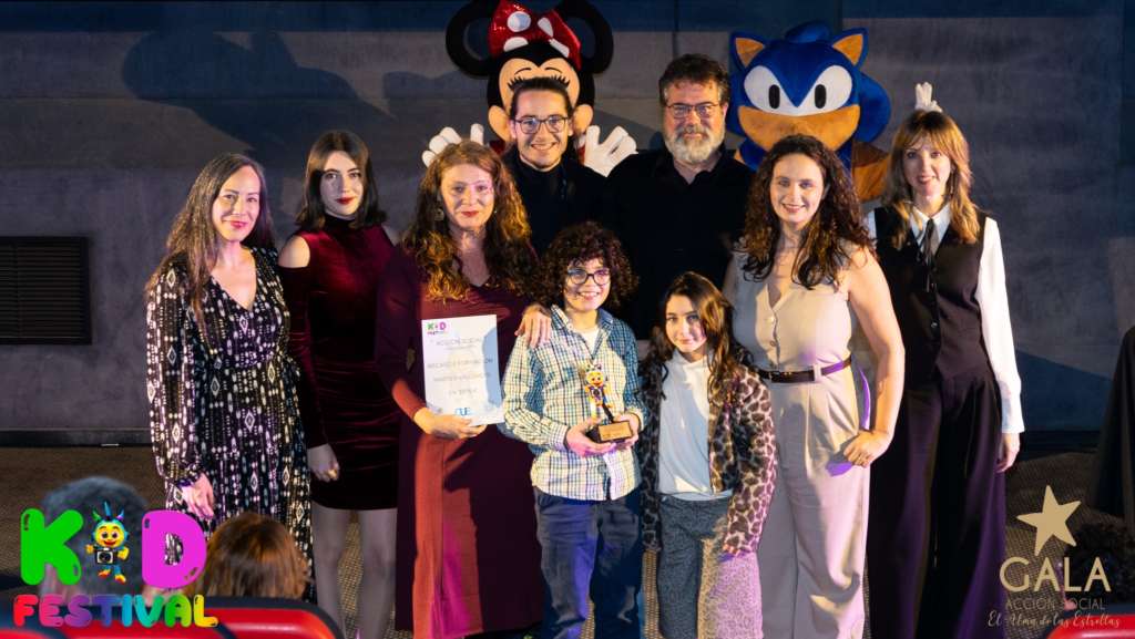 La Escuela de Magia: Tu Deseo / De la Escuela Damas de Comedia